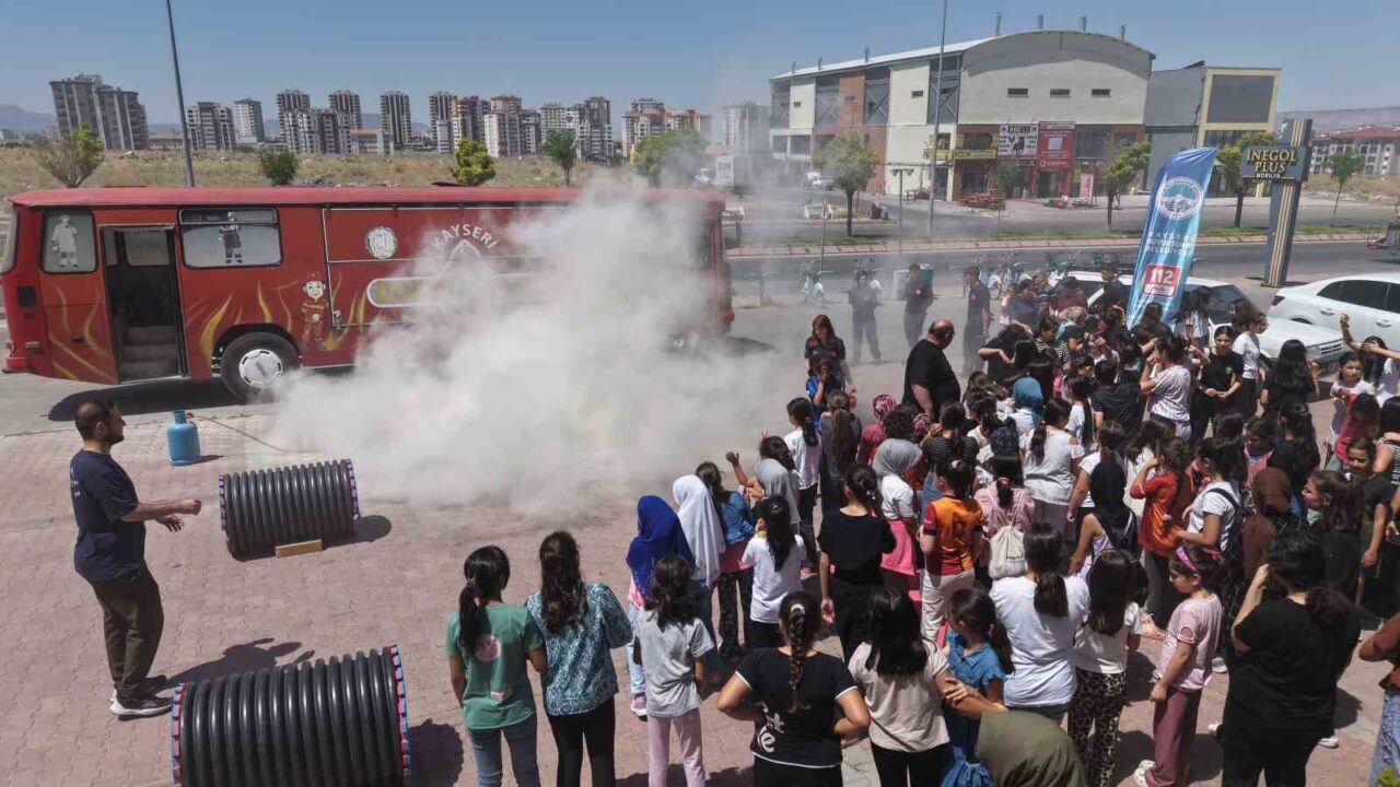 Kayseri Büyükşehir Belediyesi İtfaiye Daire Başkanlığı tarafından Kayseri Mesleki Eğitim