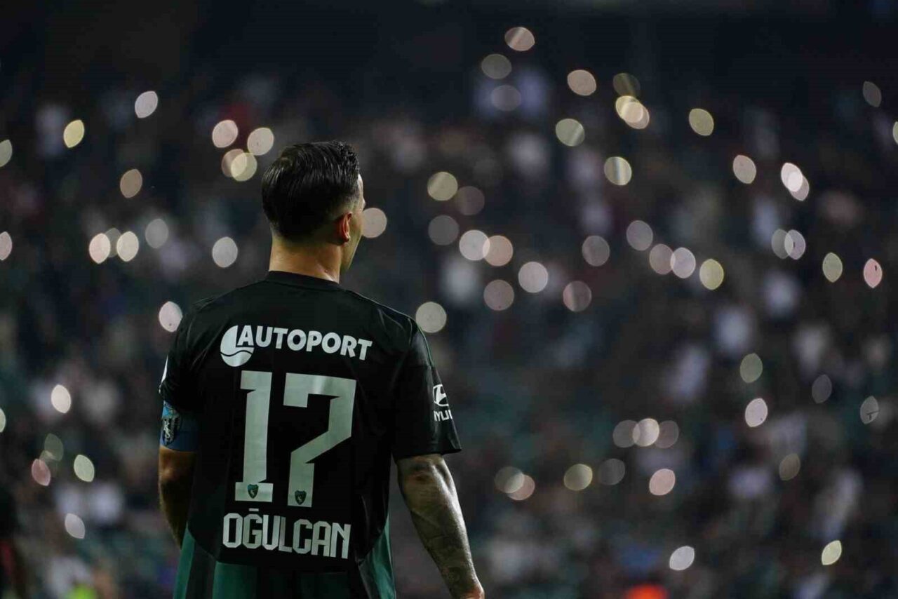 Kocaelispor’dan ayrılıp Trendyol 1. Lig ekibi Çorum FK’ya 2 yıllık