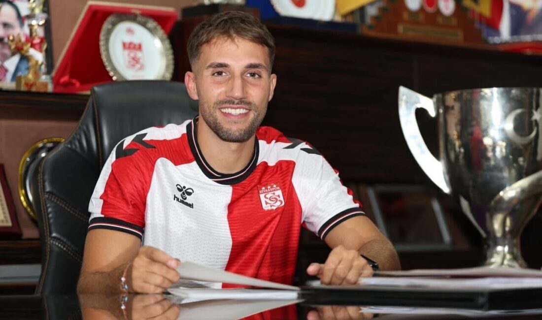 Yeni sezon öncesi transfer çalışmalarını sürdüren Sivasspor, 26 yaşındaki stoper