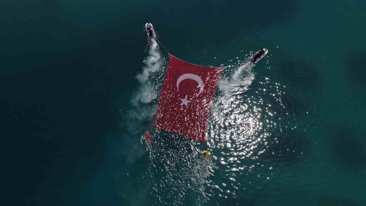 Fethiye’nin Ölüdeniz Mahallesi’nde bulunan Beach Of Lagoon’da, 30 Ağustos Zafer