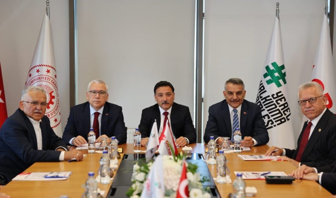 Orta Anadolu Kalkınma Ajansı (ORAN) Yönetim Kurulu Toplantısı’nda konuşan Kayseri