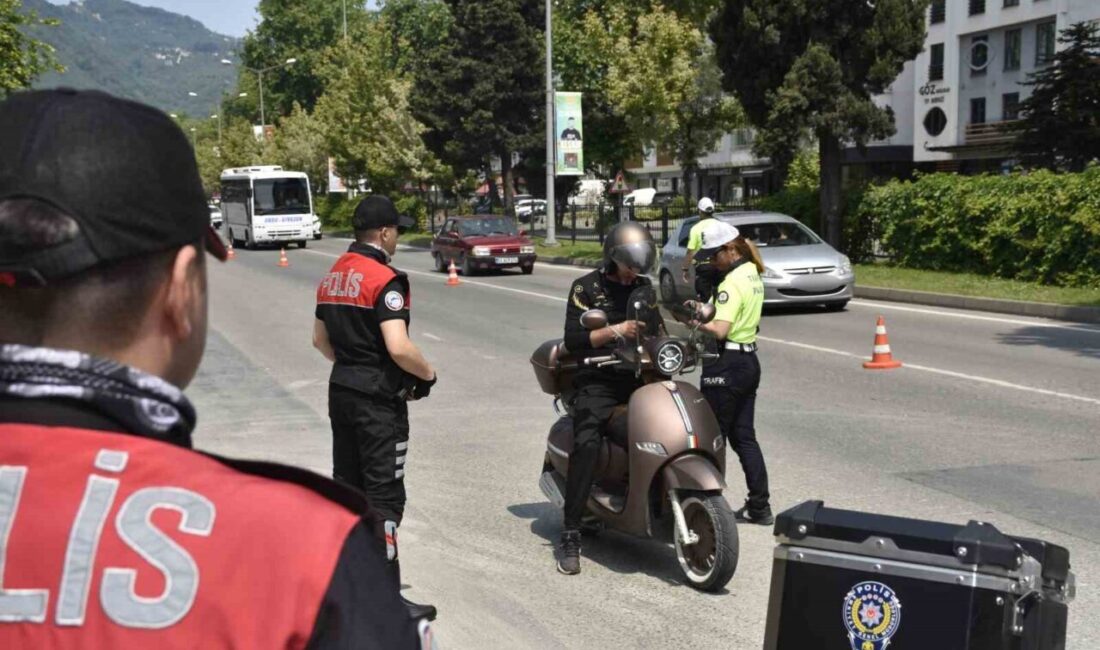 Ordu’da polis ekipleri tarafından trafik kazalarını azaltmaya yönelik yapılan denetimlerde