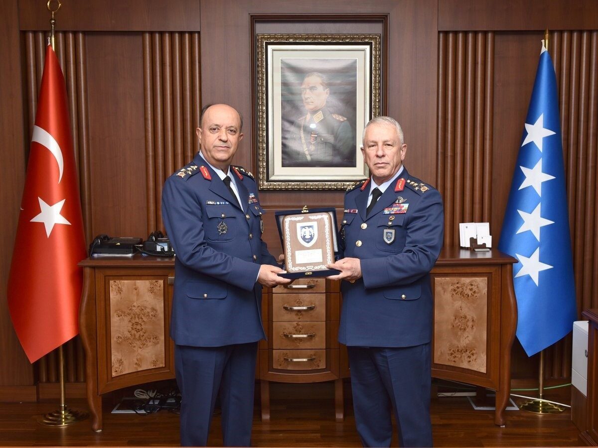Orgeneral İsmail Güneykaya, Muharip Hava Kuvveti Komutanlığı görevini bugün Korgeneral