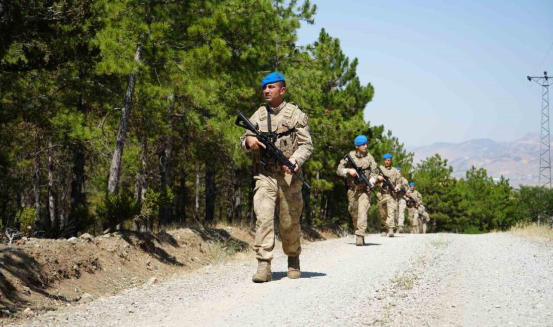 Kırıkkale’de jandarma komandolar, orman yangını riskine karşı tam teçhizatlı olarak
