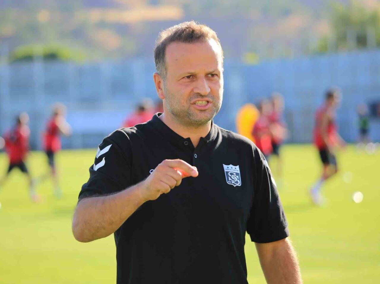 Sivasspor Teknik Direktörü Osman Zeki Korkmaz, son haftalarda camia tarafından