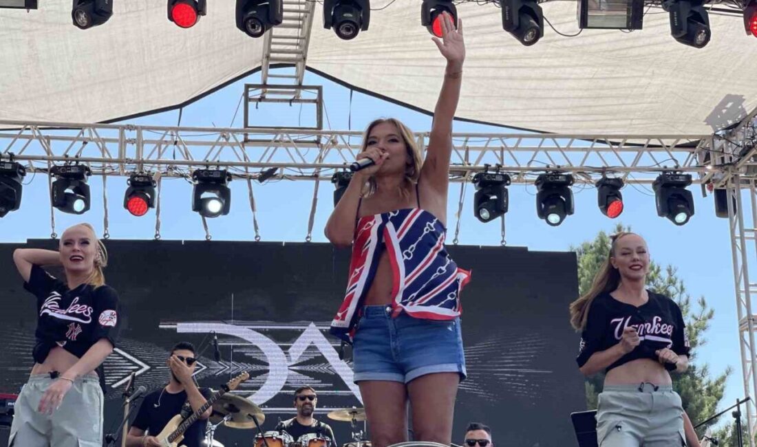 Osmaniye Zorkun Çocuk Şenliği’nde Demet Akalın rüzgarı Osmaniye’de 29’uncusu düzenlenen Zorkun Çocuk Şenliği’nde sahne alan Demet Akalın,