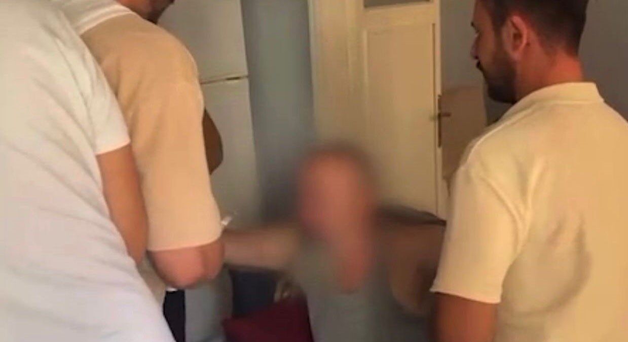 Osmaniye’de hakkında dolandırıcılık suçundan 43 farklı dosyadan 44 yıl 2