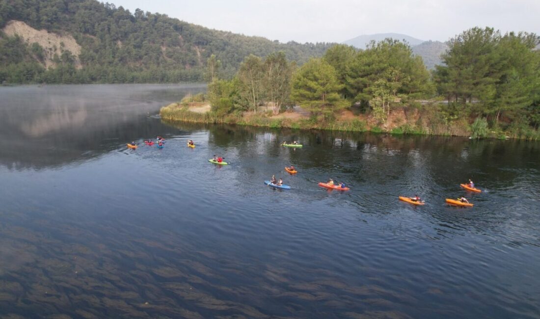 Osmaniye Belediyesi tarafından düzenlenen etkinlik kapsamında Ceyhan Nehri üzerinde oluşan