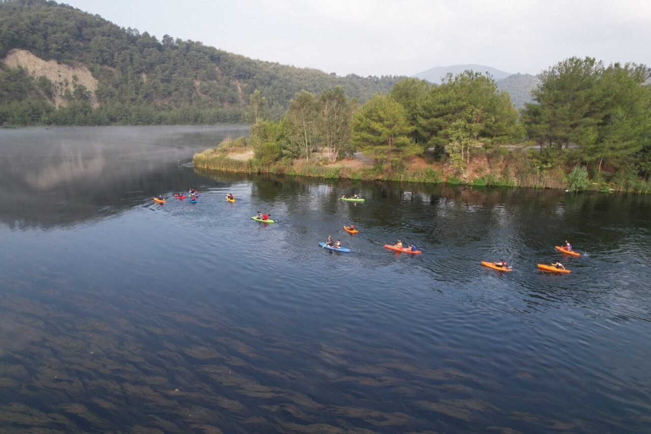Osmaniye Belediyesi tarafından düzenlenen etkinlik kapsamında Ceyhan Nehri üzerinde oluşan
