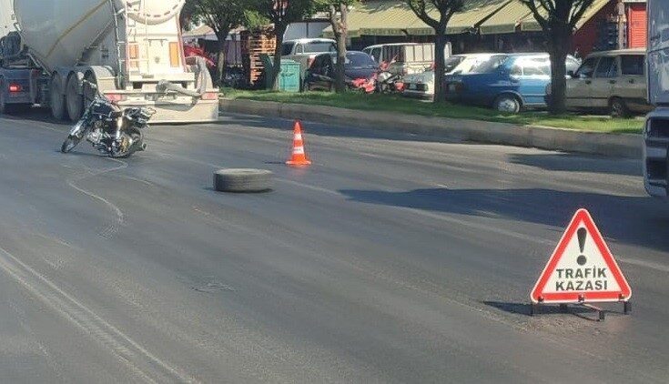 Kahramanmaraş’ta meydana gelen trafik kazasında motosiklet sürücüsü hayatını kaybetti, arkasındaki