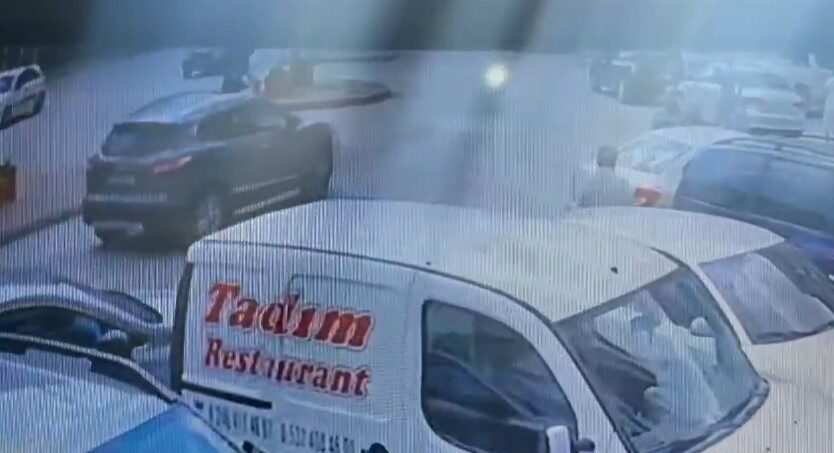 Isparta’nın Şarkikaraağaç ilçesinde motosiklet ile otomobilin çarpıştığı kazada motosiklet sürücüsü