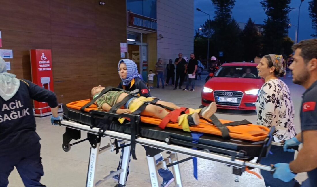 Bursa’nın İnegöl ilçesinde otomobilin çarptığı bisikletli küçük çocuk ağır yaralandı.