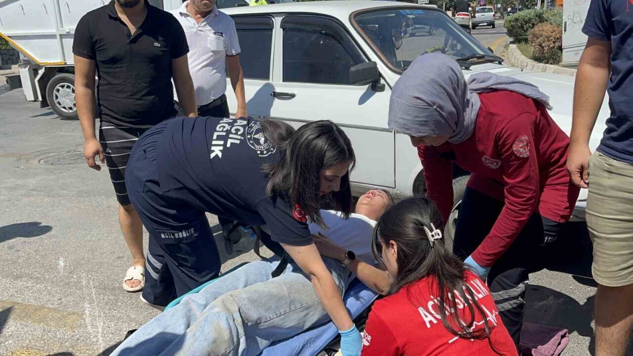 Muğla’nın Menteşe ilçesinde otomobil ile motosikletin çarpışması sonucu hamile olduğu