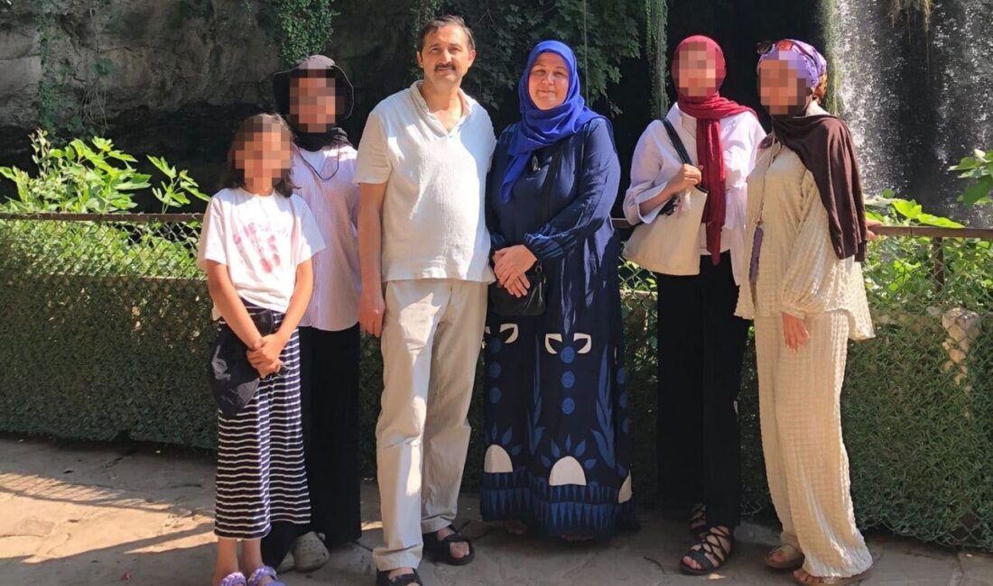 Isparta’da otomobiliyle seyir halinde olan bir sürücü ve ailesi, yol