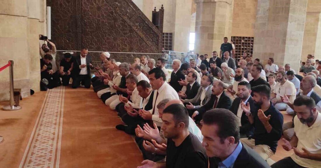 Bir dizi programa katılmak üzere Sivas’a giden CHP Genel Başkanı