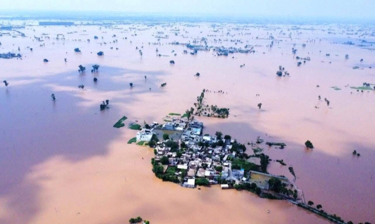 Şiddetli muson yağışlarının etkili olduğu Hindistan’da Ravi, Chenab ve Sutlej