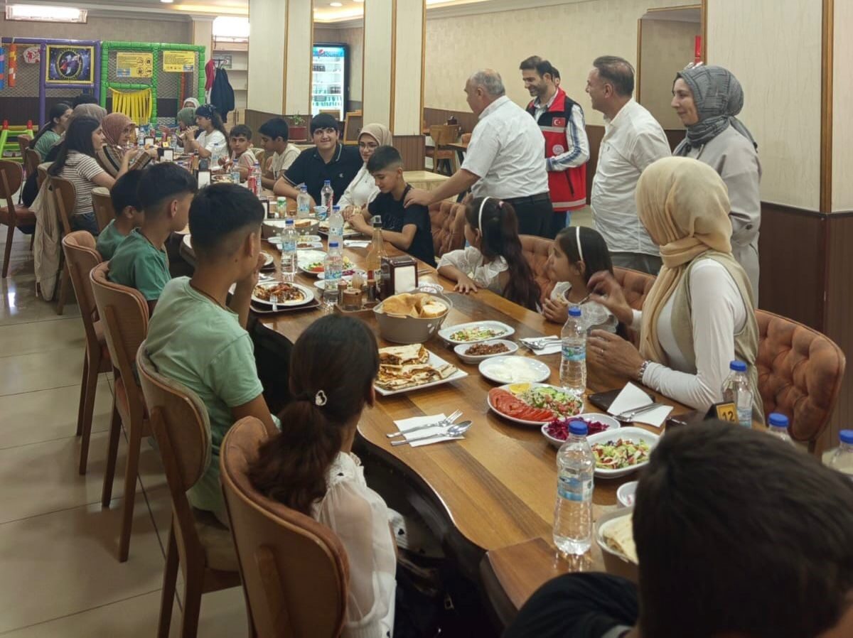 Ağrı’nın Patnos ilçesinde, Patnos Sosyal Hizmet Merkezi Müdürlüğü tarafından hayırseverlerin