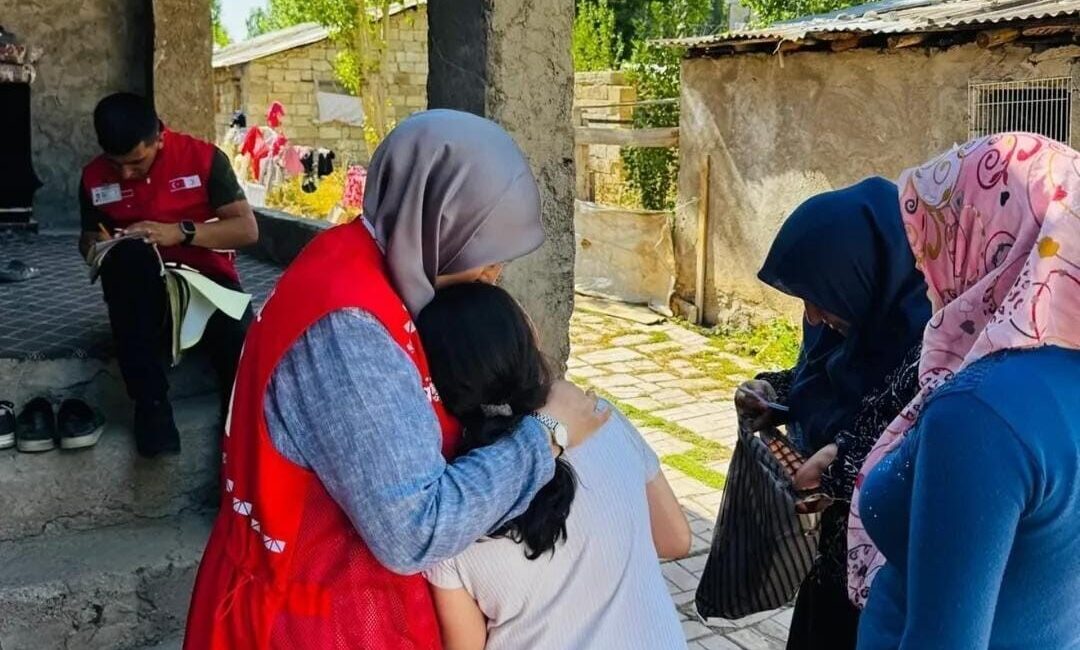 Patnos’ta başlatılan seferberlikle, ihtiyaç sahibi ailelere eğitimden gıdaya, sağlıktan giyime