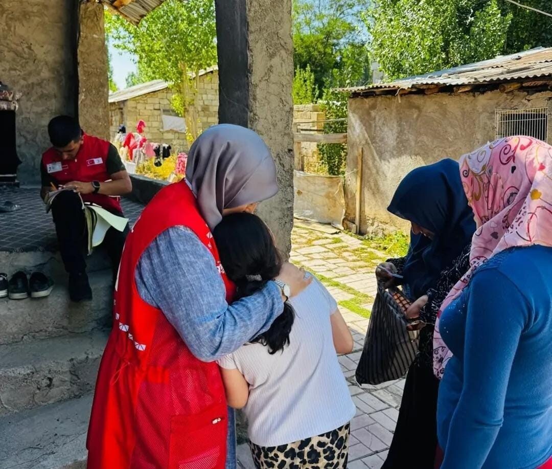 Patnos’ta başlatılan seferberlikle, ihtiyaç sahibi ailelere eğitimden gıdaya, sağlıktan giyime
