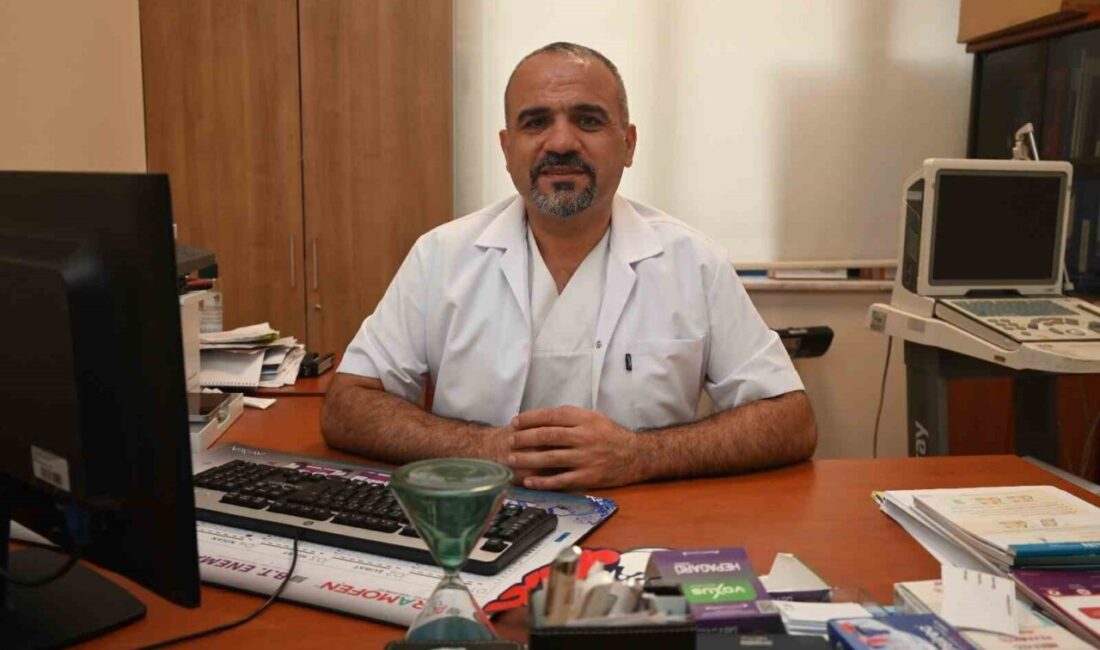 Denizli’de 39 yaşındaki hastanın yuttuğu pil, yapılan operasyonla midesinden çıkartıldı.