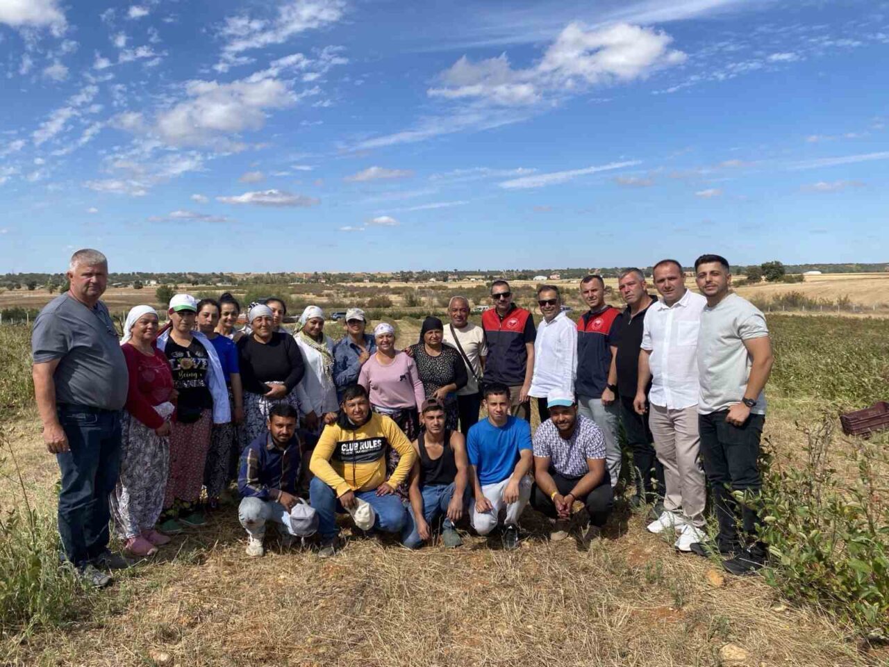 Kırklareli’nin Pınarhisar İlçe Kaymakamı Enver Özderin, köylerle bir araya gelerek