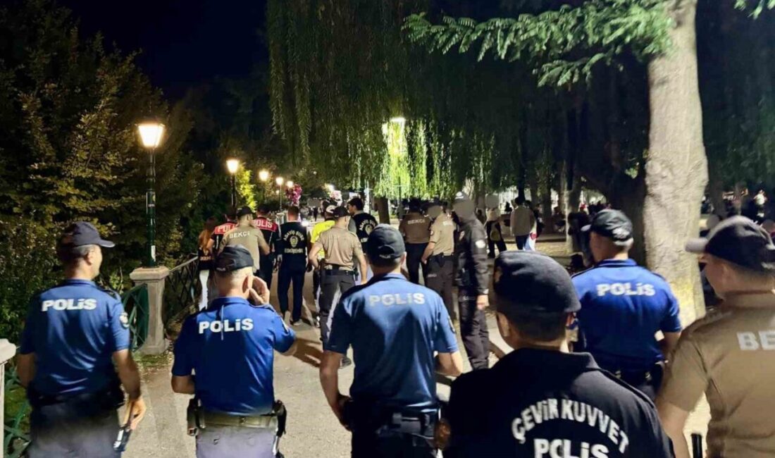 Eskişehir’de polis ekiplerince kentte bulunan tüm parklarda geniş kapsamlı bir