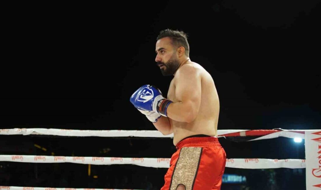 Sancaktepe’de düzenlenen Night Of Warriors Profesyonel Kick Boks Turnuvası’nda polis