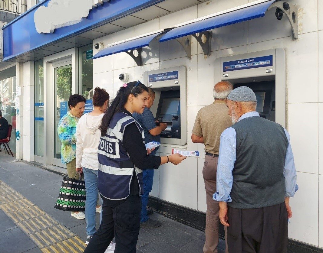 Niğde’nin Bor ilçesinde vatandaşların yoğun olarak bulunduğu alanlarda, hırsızlık ve