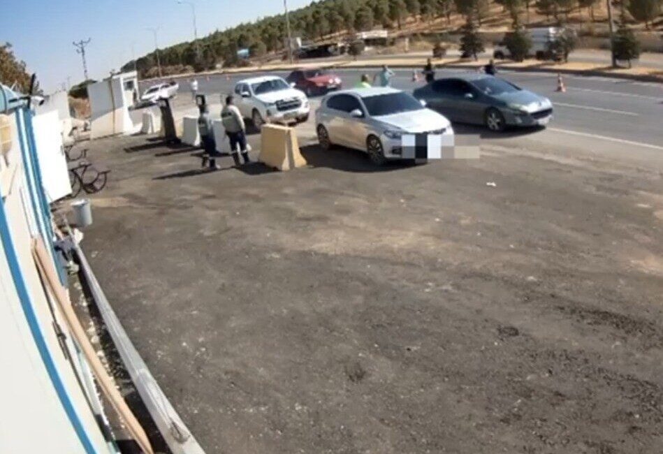 Kahramanmaraş’ta polis ekiplerinin durdurmak istediği bir araç polis memuruna çarparak