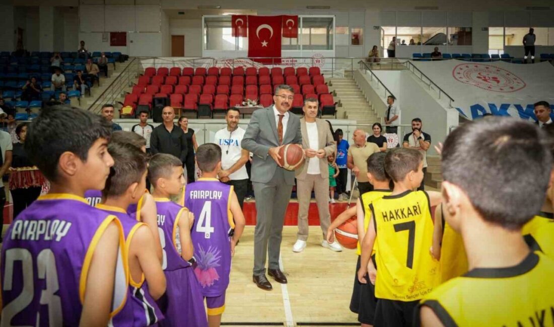 Hakkâri Valisi Ali Çelik, ‘Basketbol Teşvik Ligi’ turnuvasında dereceye giren