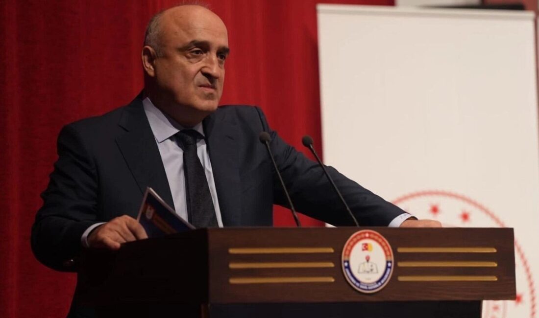 Trabzon Üniversitesi Fatih Eğitim Fakültesi Dekanı Prof. Dr. İsmail Hakkı