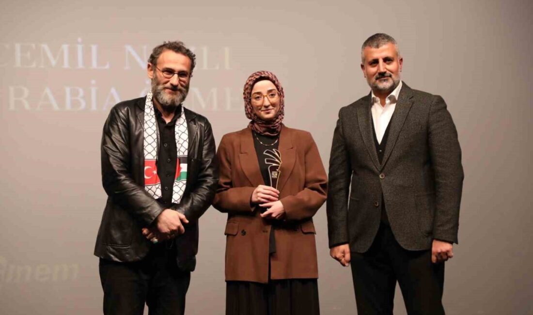 Genç yönetmen Rabia Özmen’in Esenler Film Festivali’nde ödüle layık görülen