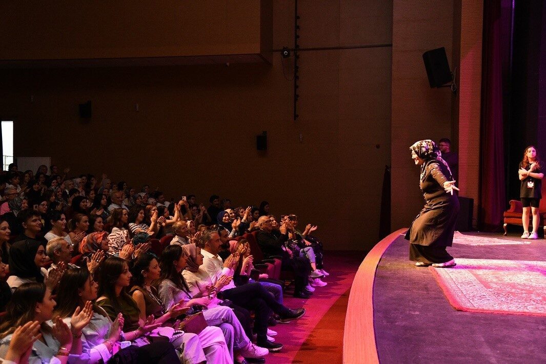 Pursaklar Belediyesi tarafından düzenlenen 2’nci tiyatro günleri PYM Tiyatro Atölyesi