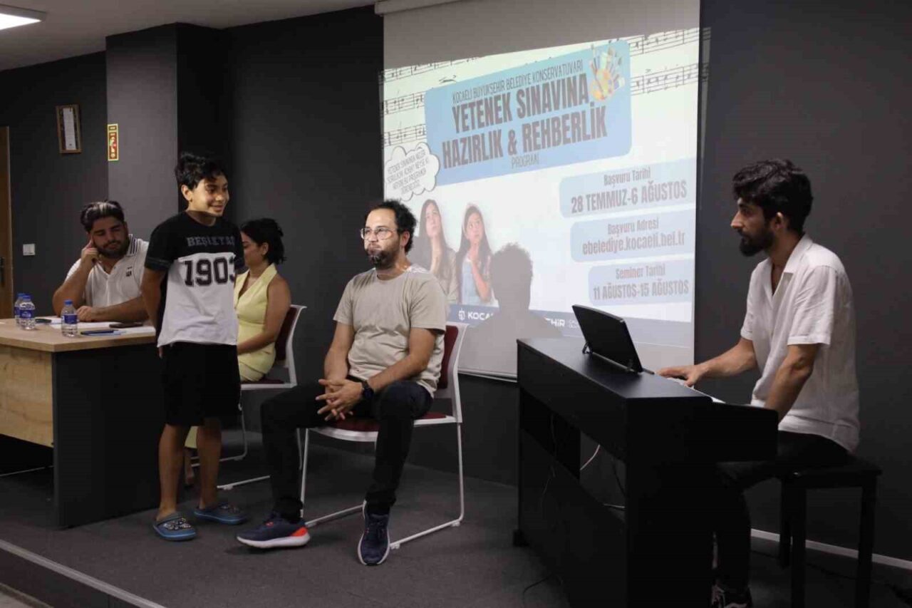 Kocaeli Büyükşehir Belediyesi Konservatuvarı, aday öğrencileri yetenek sınavı öncesinde bilgilendirmek