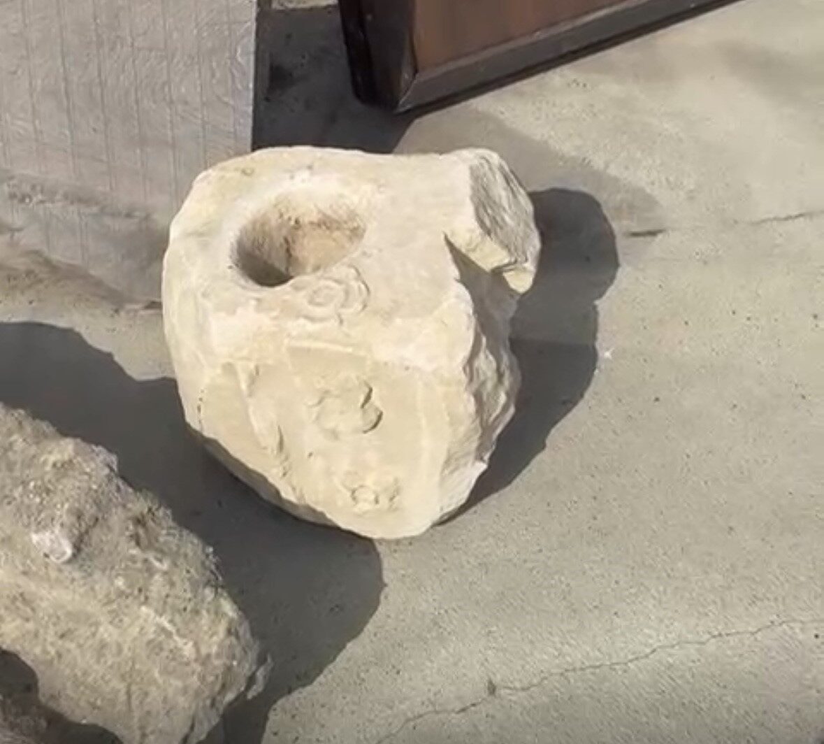 Antalya’nın Manavgat ilçesinde girdiği bir dekorasyon ve mobilya imalat atölyesinde