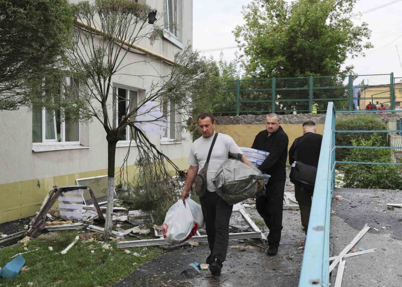 Rusya’nın Ukrayna’nın Harkov kentine düzenlediği saldırıda 2’si çocuk olmak üzere