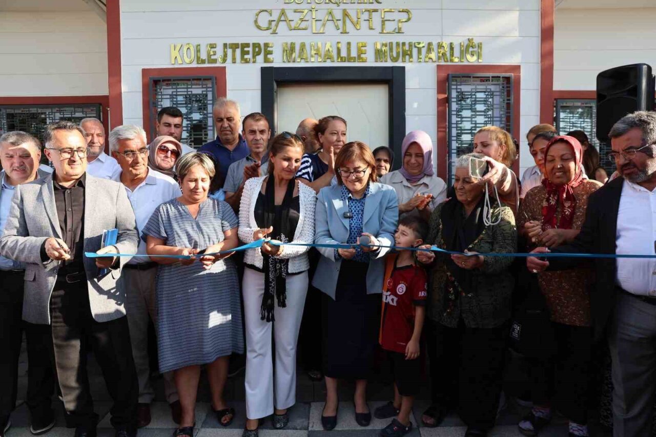 Gaziantep Büyükşehir Belediye Başkanı Fatma Şahin, Üçoklar ve Kolejtepe mahallelerinde