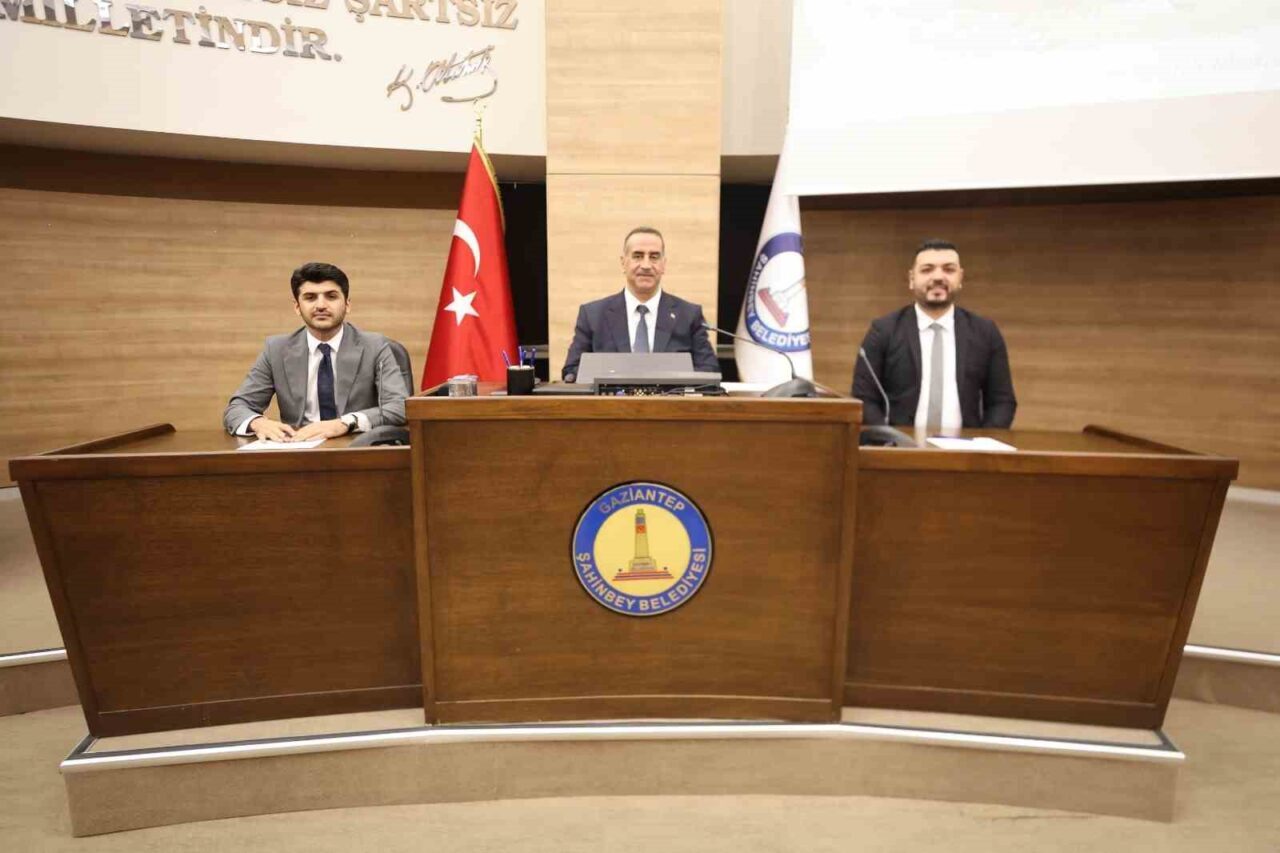 Şahinbey Belediye meclisinin Ağustos ayı 1. birleşimi mecclis başkan vekili