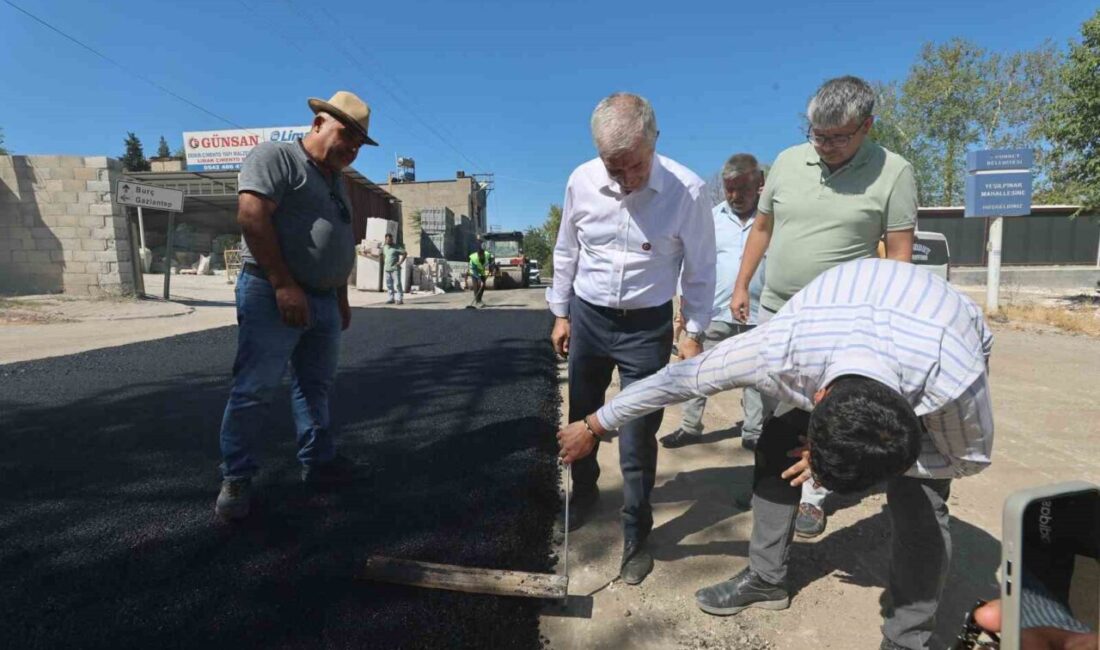 Şahinbey Belediyesi asfalt çalışmalarına ara vermeden devam ediyor. Şahinbey ilçesinin
