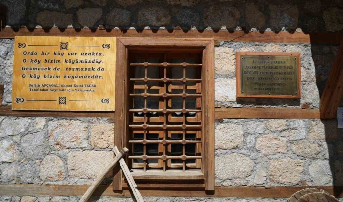 “Orada bir köy var uzakta” adlı şiiri yazan şair Ahmet