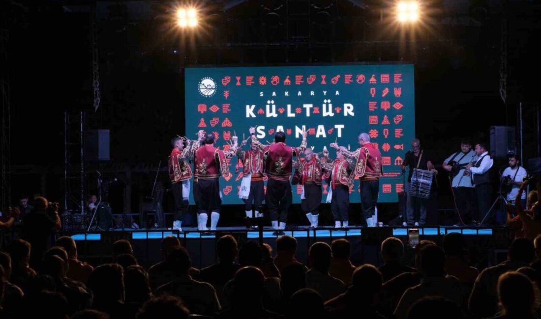 Sakarya Büyükşehir Belediye Başkanı Yusuf Alemdar, Sakarya Kültür Festivali’nin açılışında