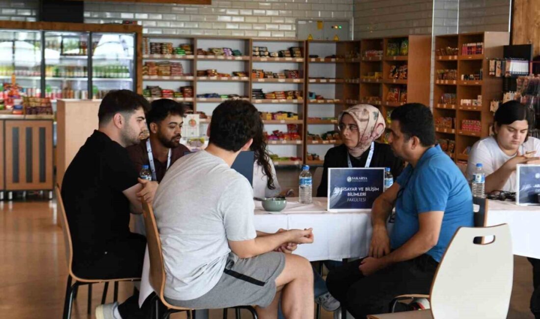 Sakarya Üniversitesinde 2025-YKS tercih sürecine yönelik olarak düzenlenen tanıtım günleri