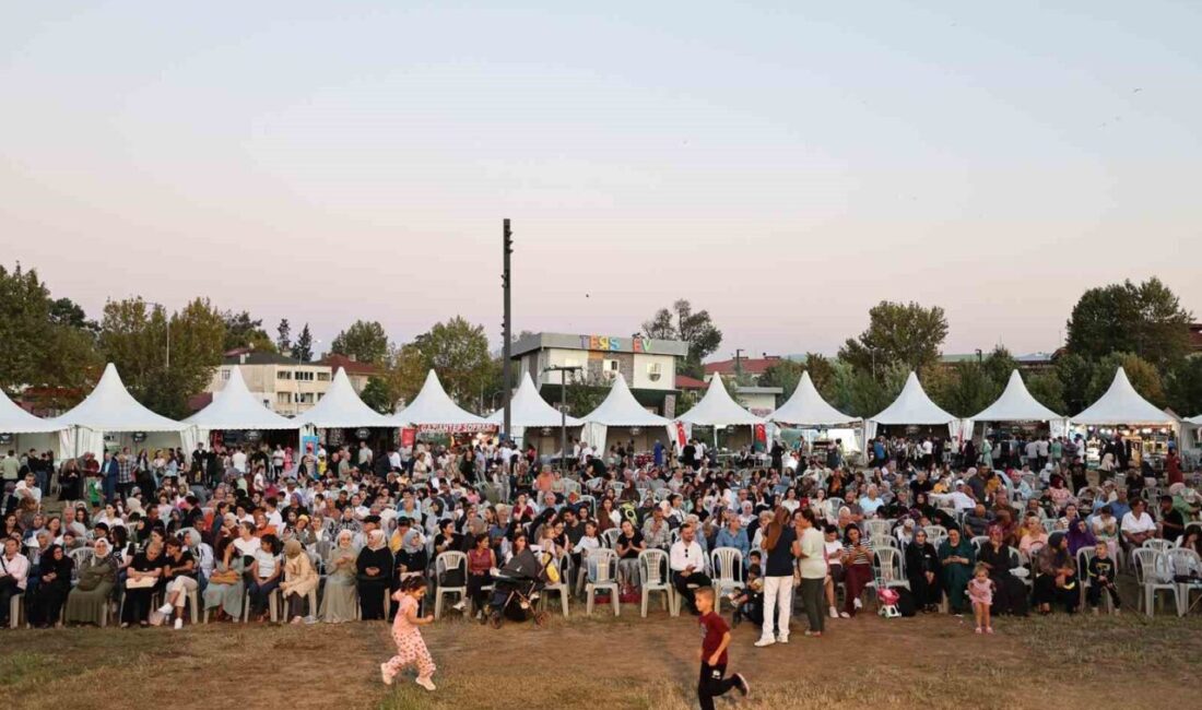 Sakarya Büyükşehir Belediyesi’nin Millet Bahçesi’nde büyük coşkuya sahne olan Sakarya