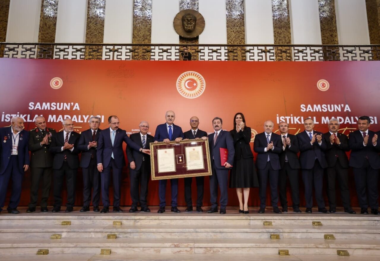 Türkiye Büyük Millet Meclisi’nde düzenlenen törenle “İstiklal Madalyası Beratı” Samsun’a