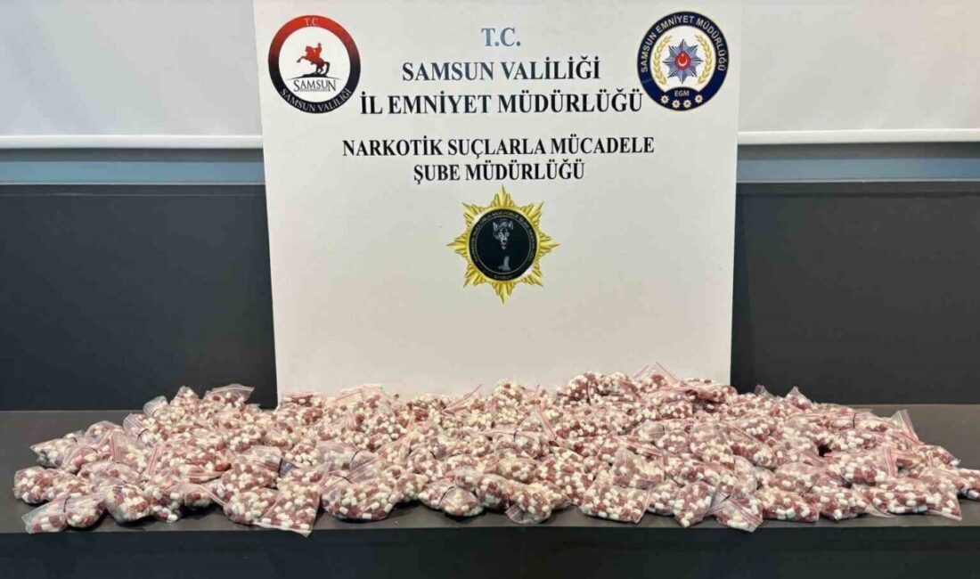Samsun’dan narkotik polisi tarafından bir araçta yapılan aramada 11 bin
