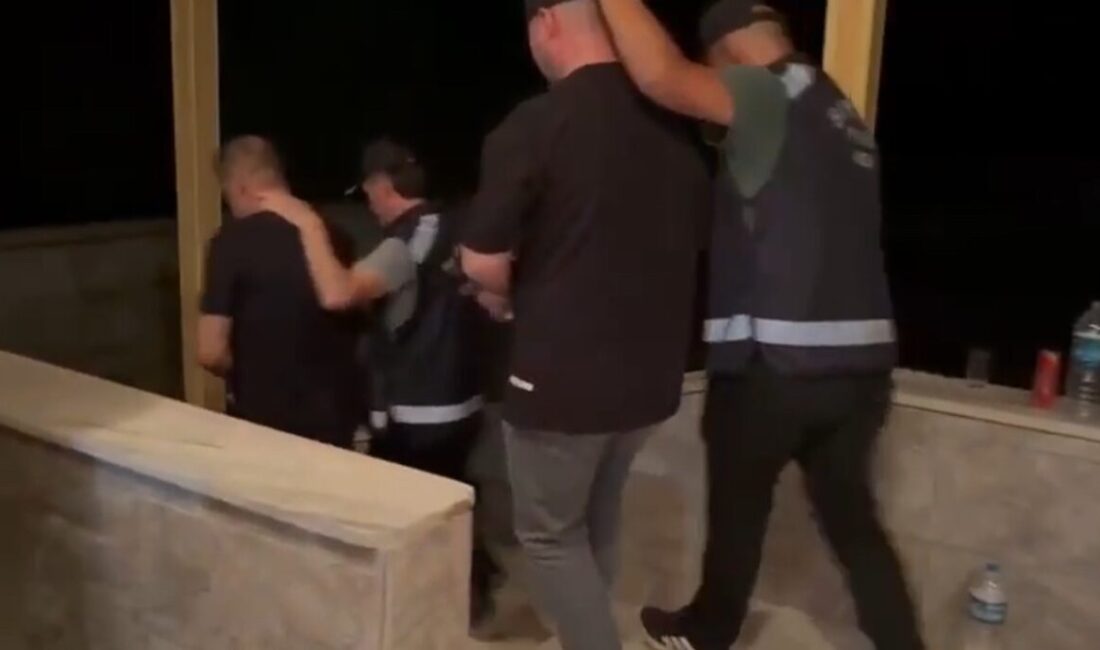 Samsun’un Çarşamba ilçesinde haklarında “kişiyi hürriyetinden yoksun kılma, yağma ve