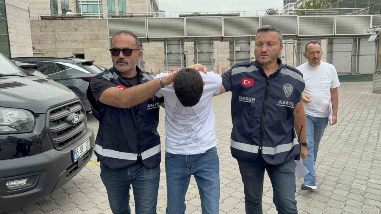 Samsun’un Atakum ilçesinde motosikletle gelip bara ateş açarak bar çalışanını