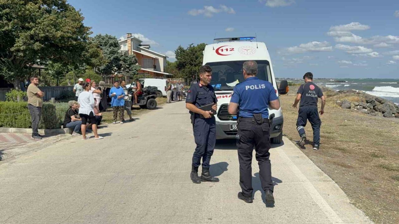 Samsun’da serinlemek için girdiği denizde boğulma tehlikesi geçiren yaşlı adam,