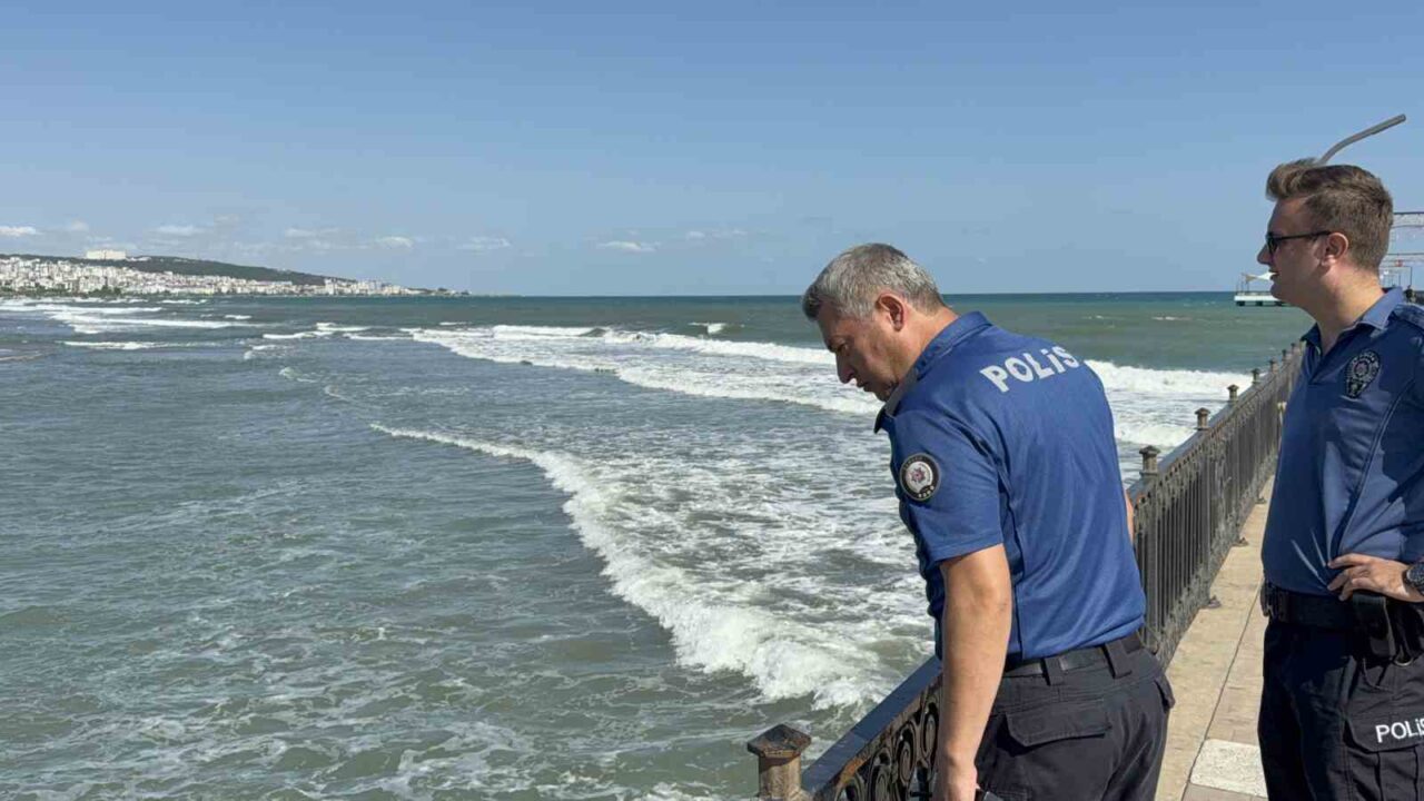 Samsun’un Atakum ilçesinde serinlemek için denize giren 18 yaşındaki iki