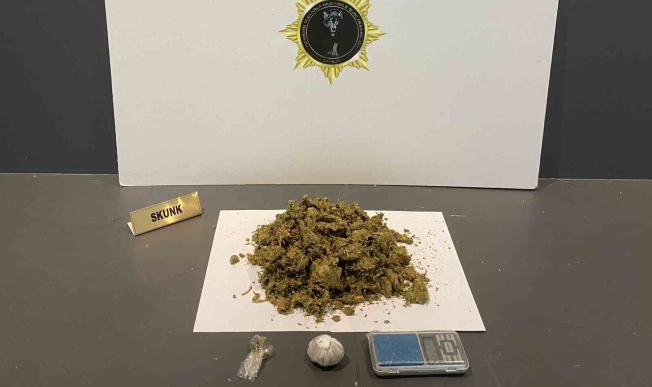 Samsun’da narkotik polisi tarafından düzenlenen 3 ayrı uyuşturucu operasyonunda 5